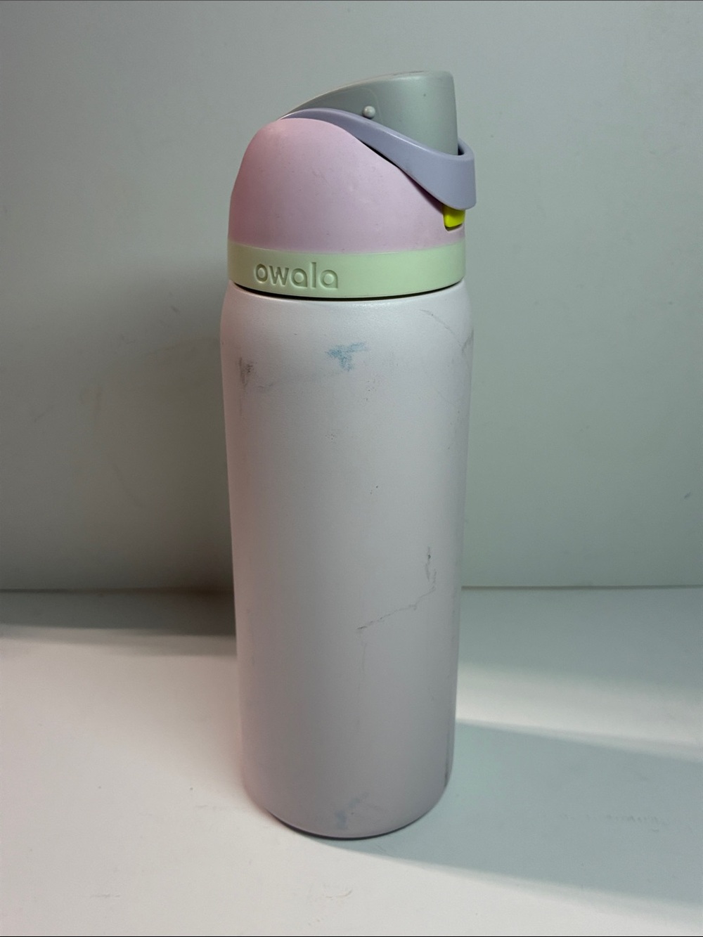 32 oz Owala FreeSip with Straw NEW